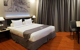 Pyramid Suites Hotel